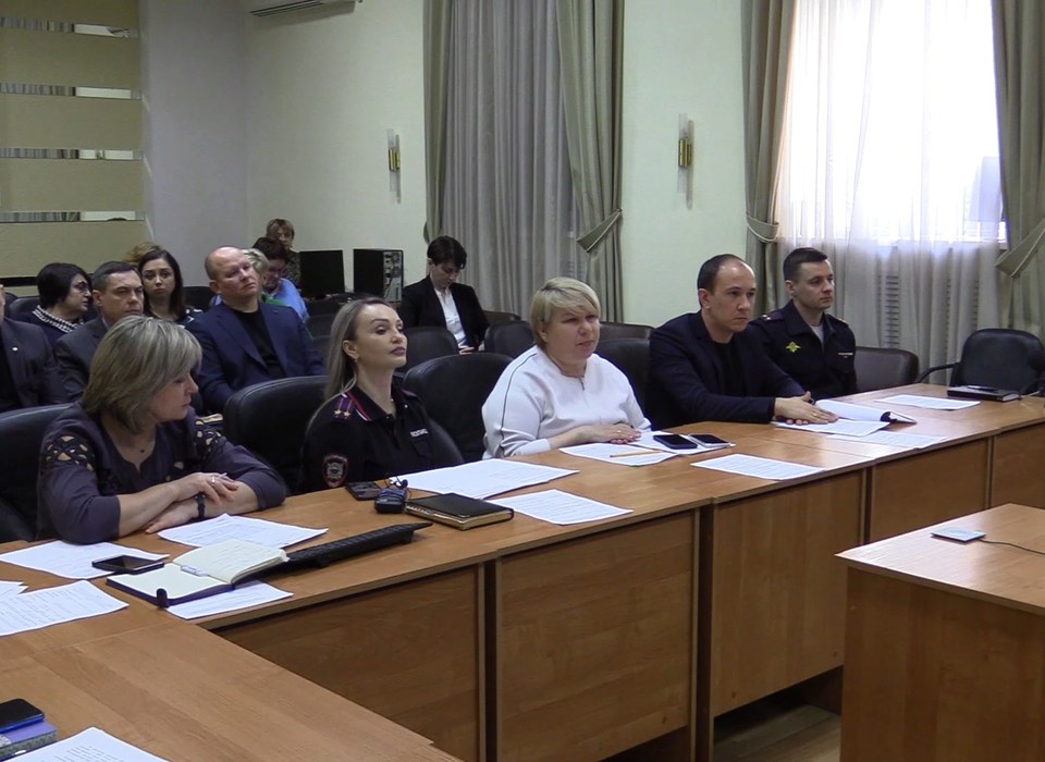 Волгоградским педагогам рассказали, как не стать очередной жертвой мошенников